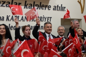 Izmitte-5-yas-grubu-ogrencilerden-Cumhuriyet-gosterisi-featured